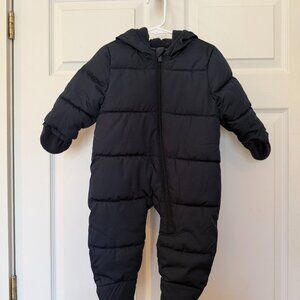 Old Navy baby bunting 6-12 mo